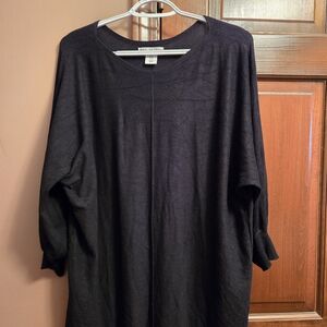 Max Studio Classic Black Top